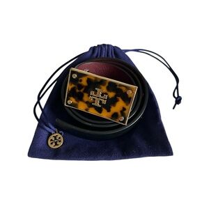 Tory Burch Tortoise Belt Buckle with reversible Black and Burgundy Leather Auth.